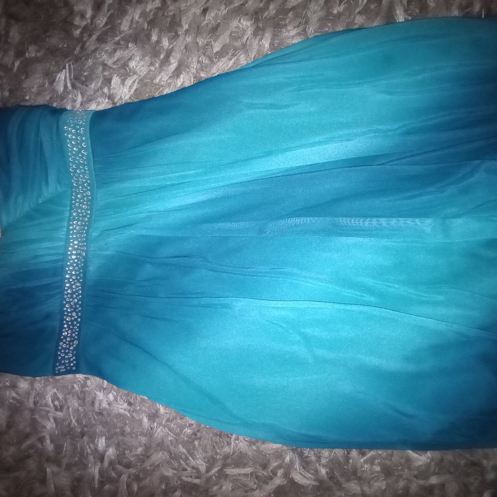 Elegant Blue Strapless Dress with Rhinestone Detail